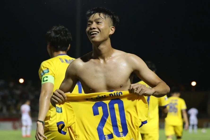Thêm 2 đội tuyển đoạt vé vào vòng 2