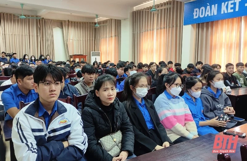 Tuyên truyền pháp luật về ATGT cho đoàn viên, thanh niên thuộc Đoàn Khối Cơ quan và Doanh nghiệp tỉnh