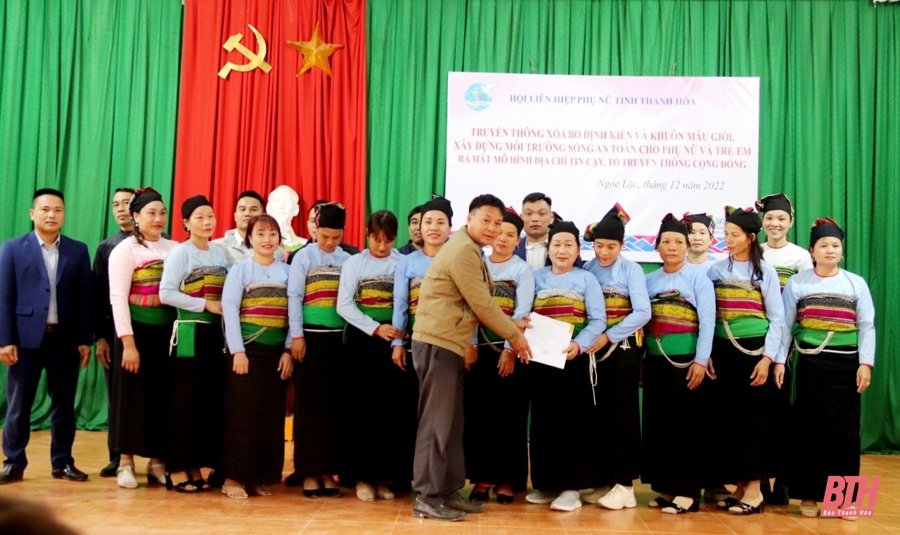 Truyền thông, ra mắt và tập huấn mô hình “Địa chỉ tin cậy tại cộng đồng”, “Tổ truyền thông cộng đồng”