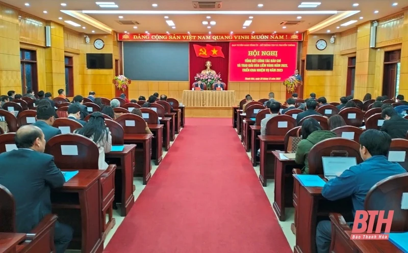 Tổng kết công tác báo chí và trao Giải Búa liềm vàng năm 2022