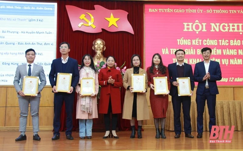 Tổng kết công tác báo chí và trao Giải Búa liềm vàng năm 2022