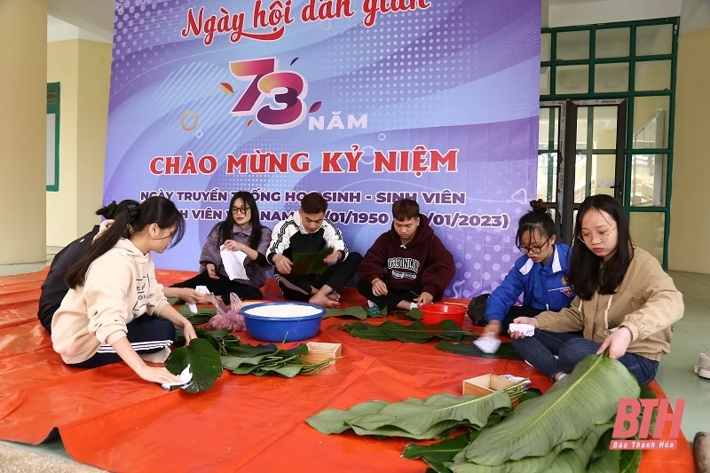 Sôi nổi “Ngày hội dân gian” tại Trường Đại học Hồng Đức