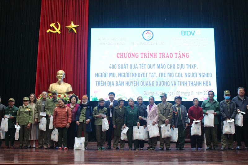 Quỹ Bầu ơi trao 600 suất quà cho người dân tỉnh Thanh Hoá
