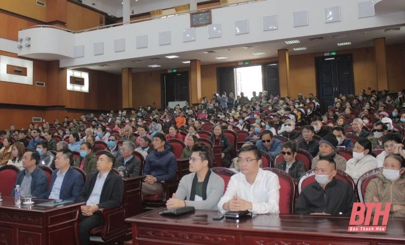 Quỹ Bầu ơi trao 600 suất quà cho người dân tỉnh Thanh Hoá