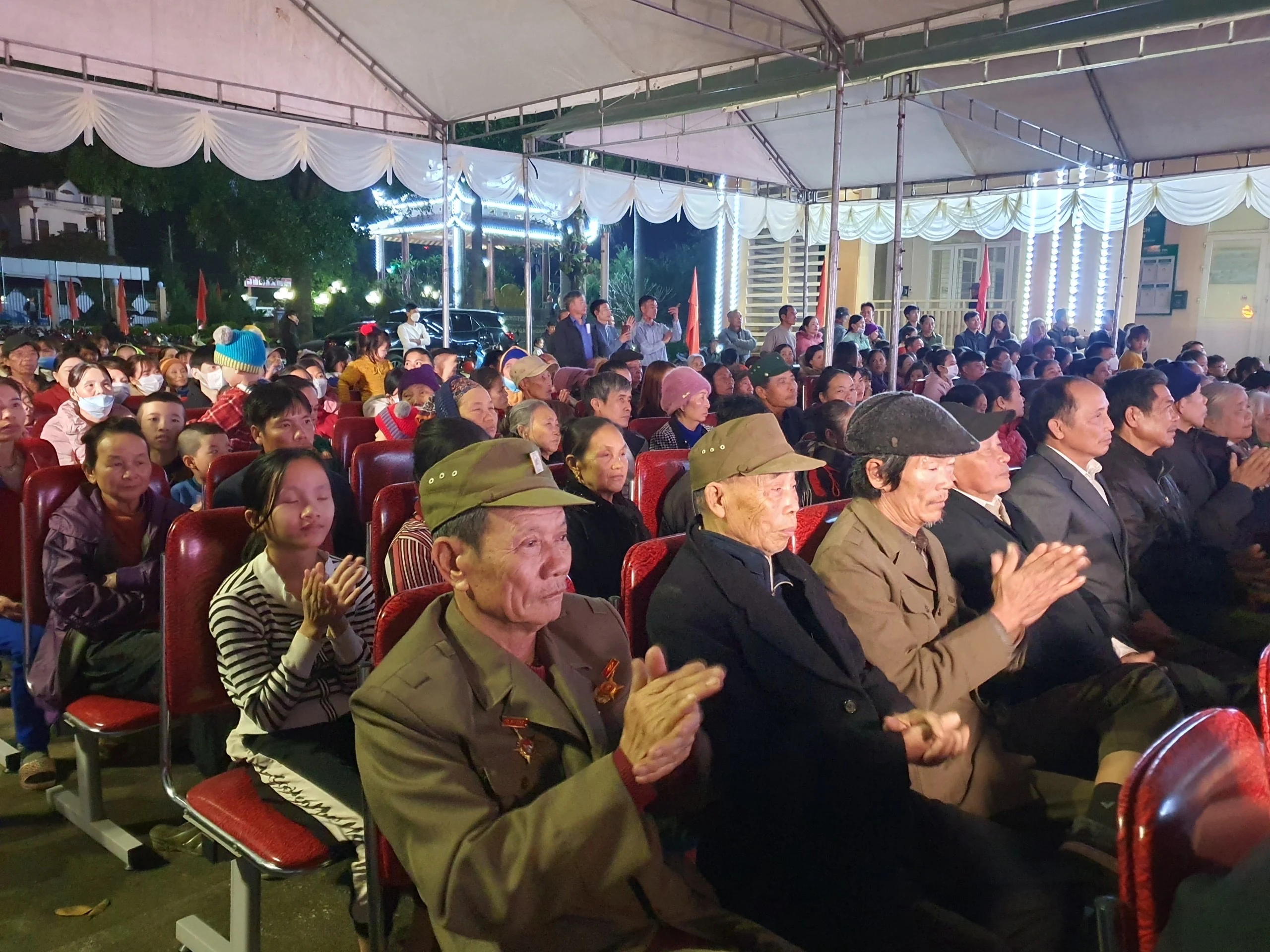 Tết ấm yêu thương
