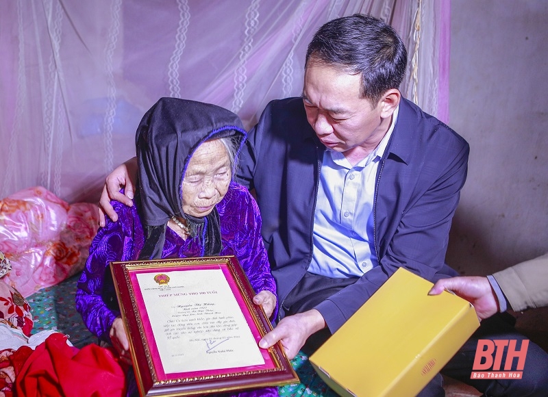 Phó Bí thư Tỉnh ủy Trịnh Tuấn Sinh kiểm tra tình hình sản xuất và đời sống Nhân dân huyện Nga Sơn