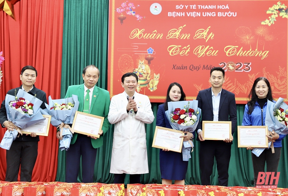 Xuân ấm áp – Tết yêu thương cho bệnh nhân ung thư tại Bệnh viện Ung bướu Thanh Hóa