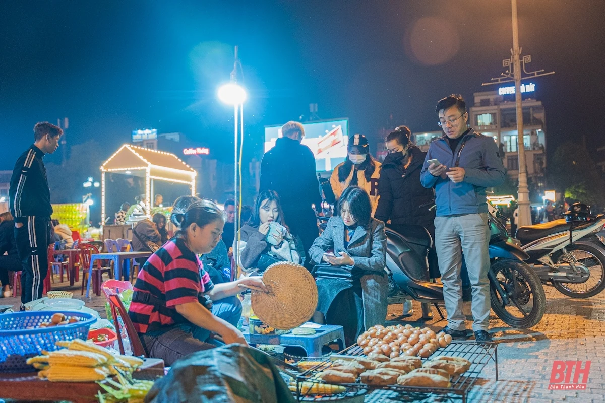 Thời khắc giao thừa đón chào năm mới Quý Mão 2023 tại TP Thanh Hóa