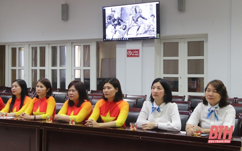 Đảng bộ Hội LHPN tỉnh sinh hoạt chuyên đề “Vững bước dưới ngọn cờ vẻ vang của Đảng”