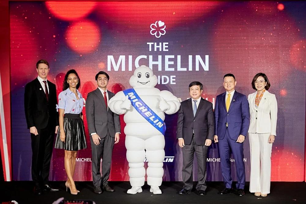 Nghệ nhân ẩm thực Ánh Tuyết: “Không phải cứ ngồi vào bàn ghế mạ vàng là có sao Michelin”