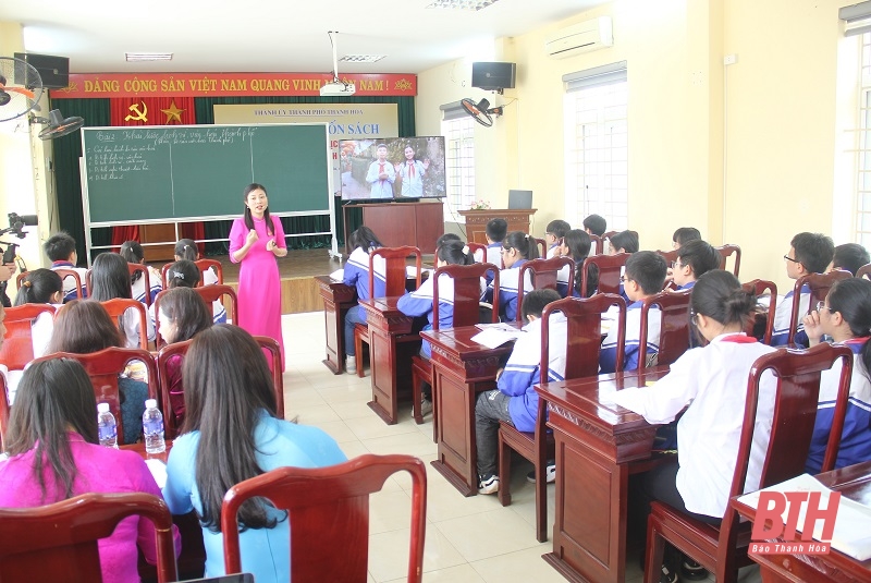 Giới thiệu cuốn sách “Giáo dục truyền thống lịch sử Đảng bộ TP Thanh Hóa”