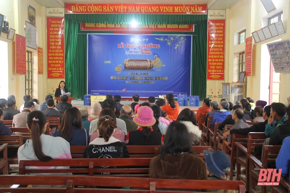 VNPT Thanh Hóa trao giải cho 3 khách hàng trúng giải đặc biệt chương trình khuyến mại “ Tết nhận Vàng cho năm mới Sang ”