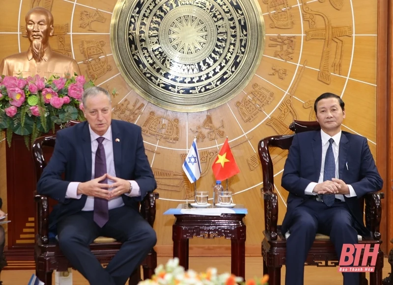 Chủ tịch UBND tỉnh Đỗ Minh Tuấn tiếp xã giao Đại sứ Israel tại Việt Nam