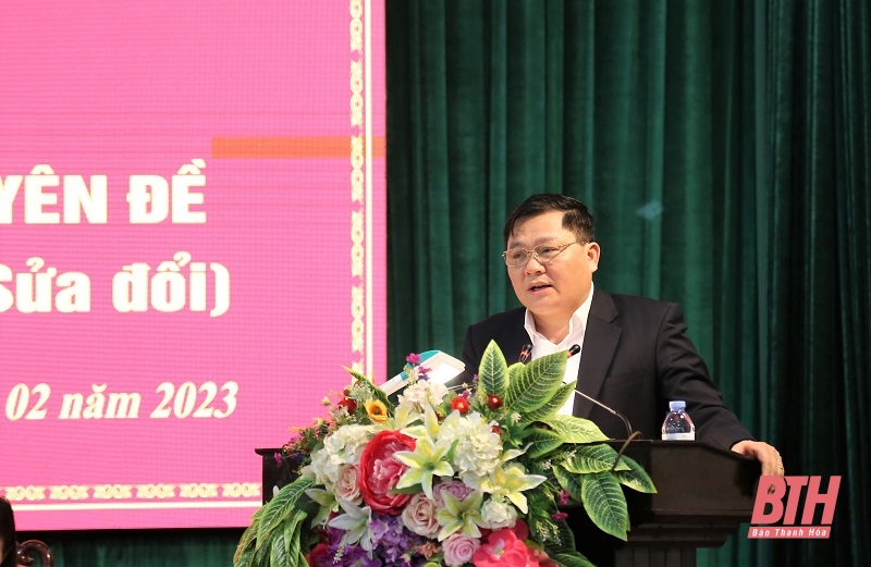 Đoàn ĐBQH tỉnh tiếp xúc cử tri huyện Ngọc Lặc theo chuyên đề về Dự thảo Luật Đất đai (sửa đổi)