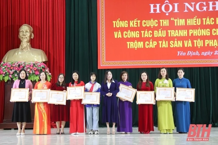 Yên Định: Trao giải cuộc thi “Tìm hiểu tác hại của ma túy và công tác đấu tranh phòng, chống tội phạm trộm cắp tài sản và tội phạm ma túy”