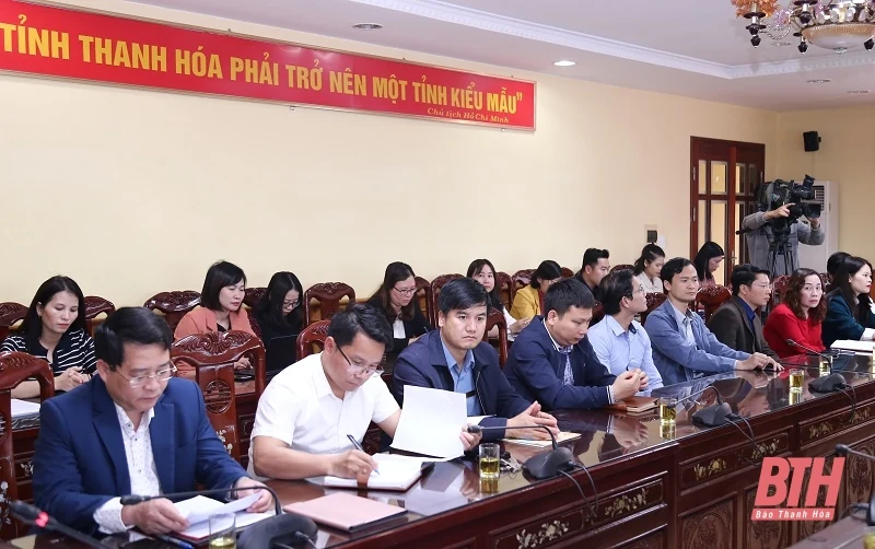 Trường Đại học Hồng Đức tổ chức hội nghị góp ý kiến vào Dự thảo Luật Đất đai (sửa đổi)