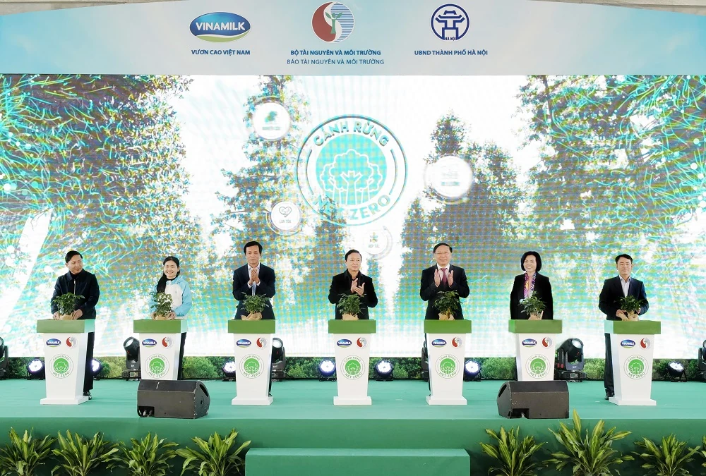 Dự án trồng cây hướng đến Net Zero của Vinamilk và Bộ TN&MT chính thức khởi động tại Hà Nội