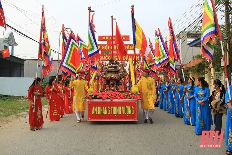 Lễ hội truyền thống Đền Đức Thánh Cả xã Đa Lộc
