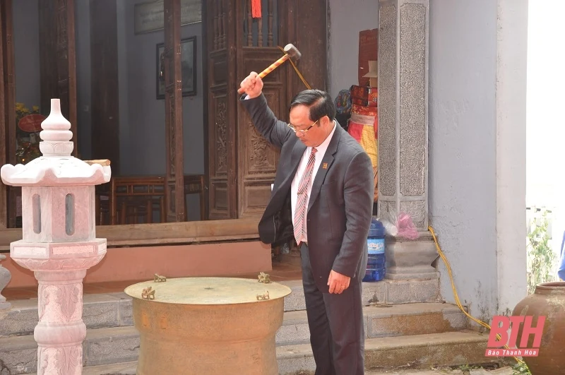 Dâng hương tưởng niệm 601 năm ngày mất Hoàng đế Hồ Quý Ly