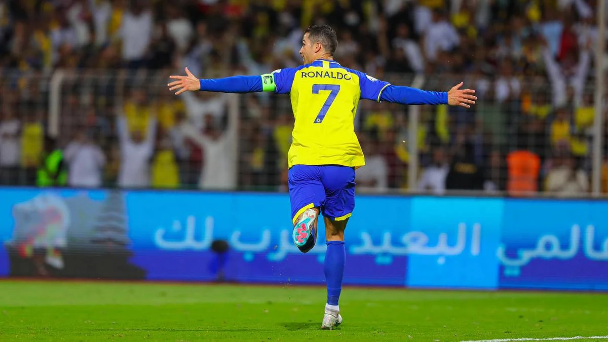 Sài Gòn FC bỏ giải Hạng Nhất; Ronaldo tạo hiệu ứng “khủng” ở Saudi Arabia