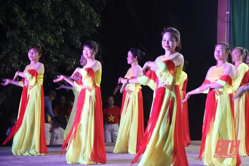 Hội LHPN phường Quảng Cát p hát động thực hiện công trình, phần việc chào mừng 75 năm ngày thành lập Đảng bộ phường