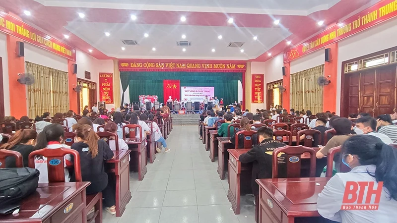 Chương trình “Giọt hồng Blouse trắng” năm 2023 tại Trường Cao đẳng Y tế Thanh Hóa