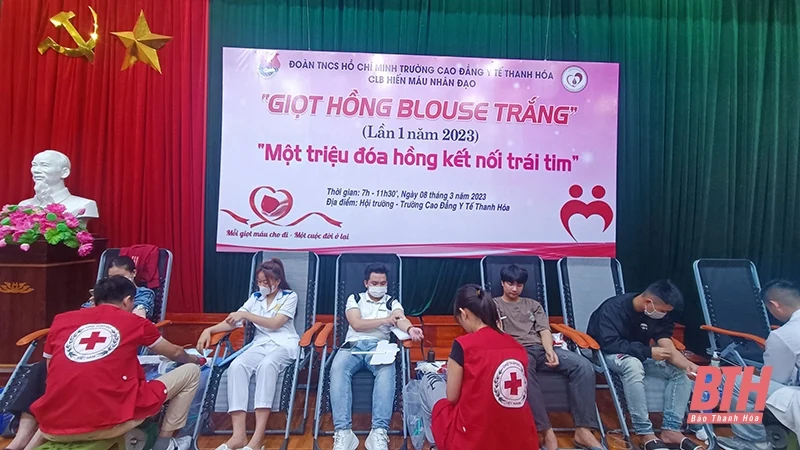 Chương trình “Giọt hồng Blouse trắng” năm 2023 tại Trường Cao đẳng Y tế Thanh Hóa