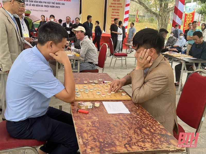Sôi nổi giải đấu cờ tướng tại Lễ hội đền Bà Triệu 