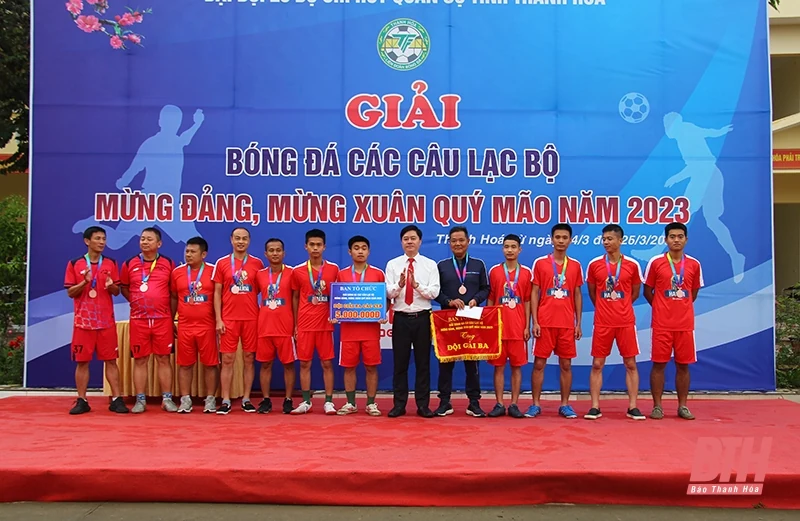 Đội Hoàng Thạch vô địch Giải bóng đá các CLB tỉnh Thanh Hóa “Mừng Đảng, mừng Xuân Quý Mão” 2023