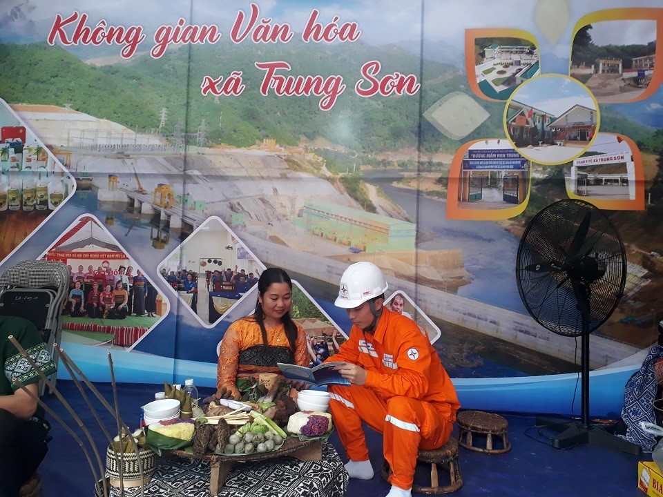 Đã cấp điện ổn định, an toàn phục vụ Lễ đón nhận Di sản văn hóa phi vật thể cấp Quốc gia Lễ hội Mường Ca Da
