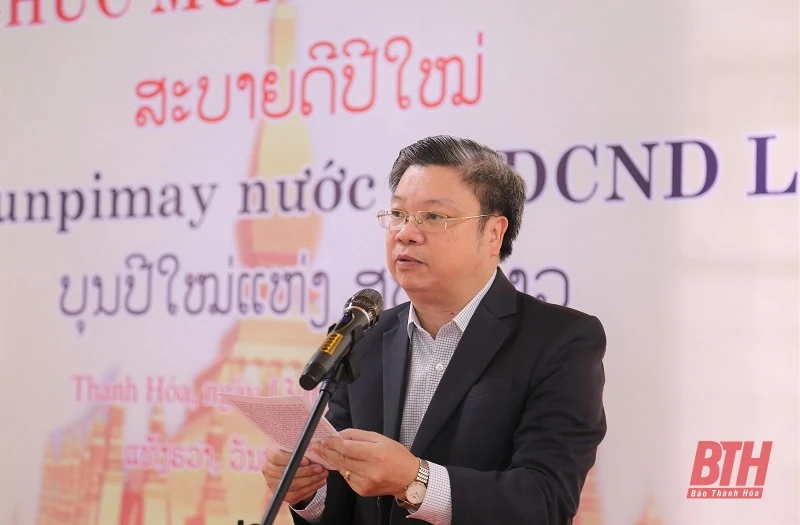 Đầm ấm Tết Bunpimay của lưu học sinh Lào tại Trường Đại học Hồng Đức