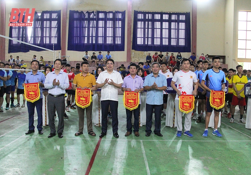 12 đội bóng tranh tài tại Giải bóng chuyền Cúp Đồng Cổ huyện Yên Định lần thứ nhất - năm 2023