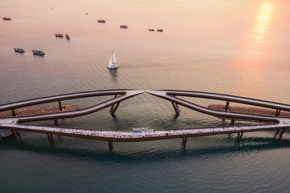 Cầu Hôn - sàn runway có “một không hai” giữa biển trời Phú Quốc 