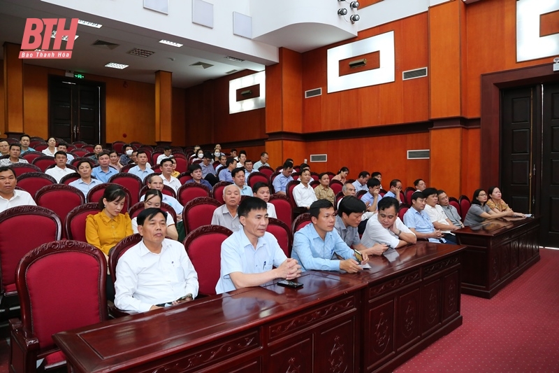 Đại biểu thuộc Đoàn ĐBQH tỉnh Thanh Hoá tiếp xúc cử tri huyện Quảng Xương
