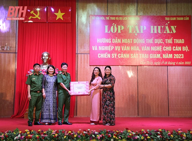 Nâng cao kỹ năng hoạt động TDTT và nghiệp vụ văn hóa văn nghệ cho cán bộ, chiến sỹ cảnh sát Trại giam Thanh Cẩm