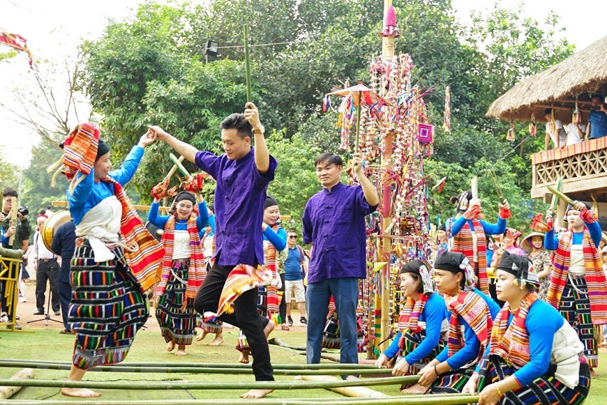 Tái hiện lễ hội Chá Mùn của dân tộc Thái tỉnh Thanh Hóa