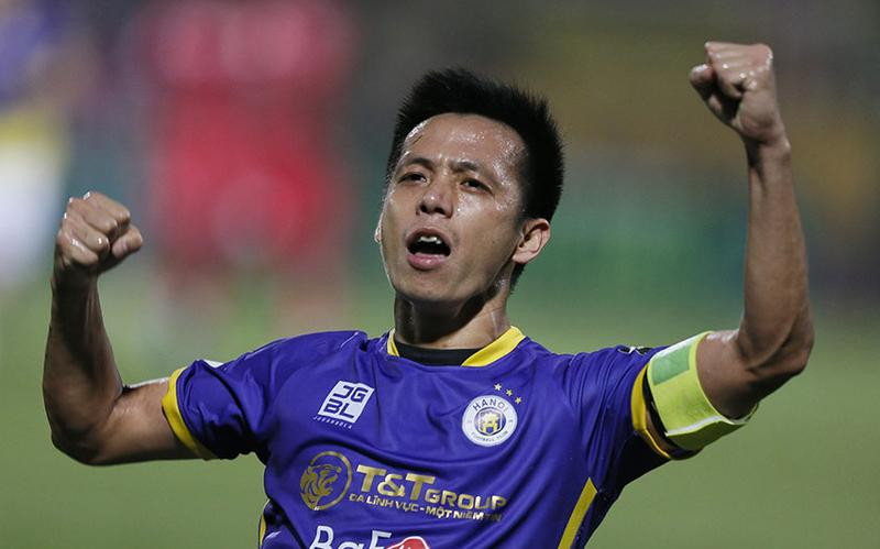 CLB Hà Nội kháng án treo giò 8 trận cho Văn Quyết; Man City chờ MU ở chung kết FA Cup