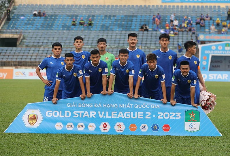 CLB Hà Nội kháng án treo giò 8 trận cho Văn Quyết; Man City chờ MU ở chung kết FA Cup