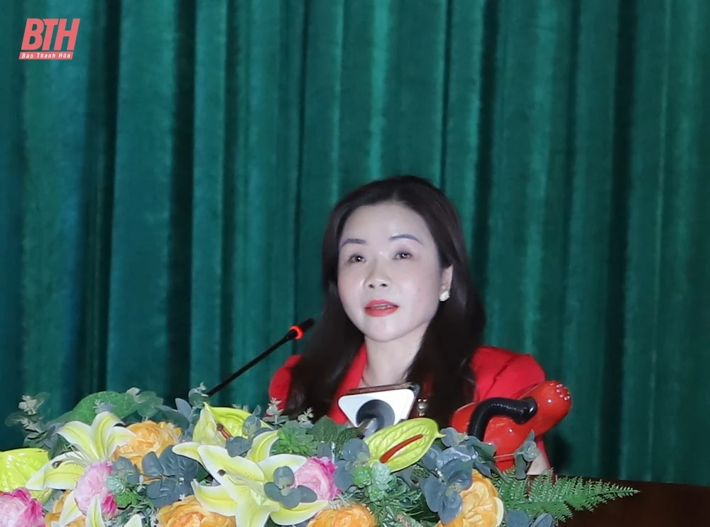 Đại tướng Lương Cường cùng đại biểu Quốc hội tiếp xúc cử tri huyện Mường Lát