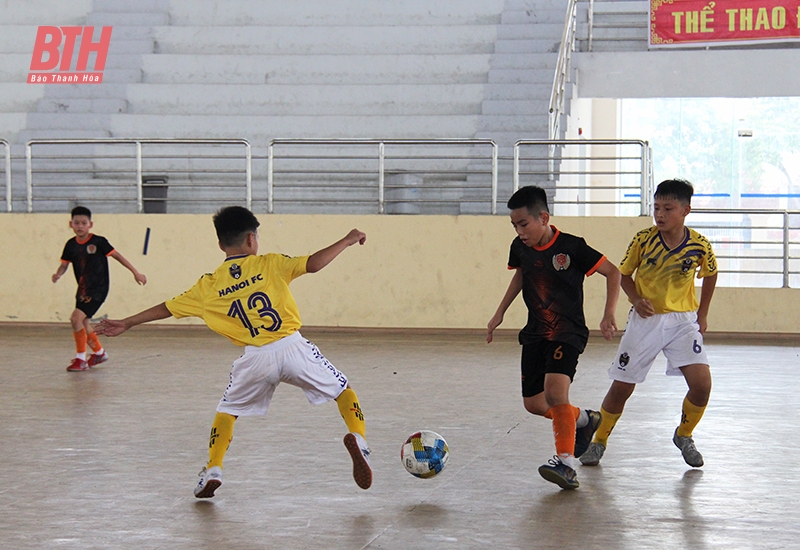 Đội U11 Trung tâm VSH vô địch Giải Bóng đá tứ hùng U11 - Cúp Việt Hùng Sport năm 2023