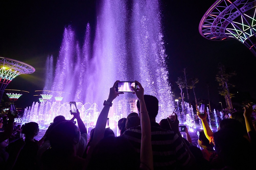 Mãn nhãn show nhạc nước tại “góc Singapore thu nhỏ” ở Sầm Sơn