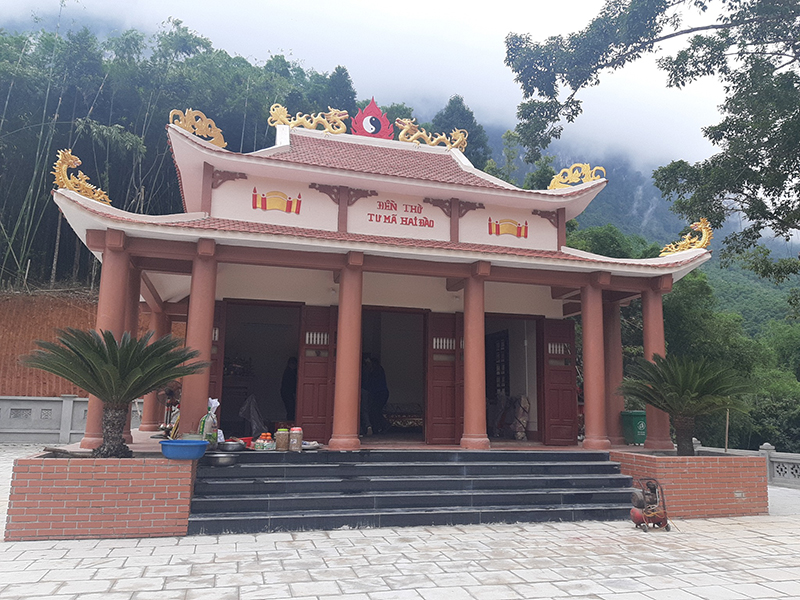 Khu du lịch động Bo Cúng (Quan Sơn) đón lượng khách kỷ lục