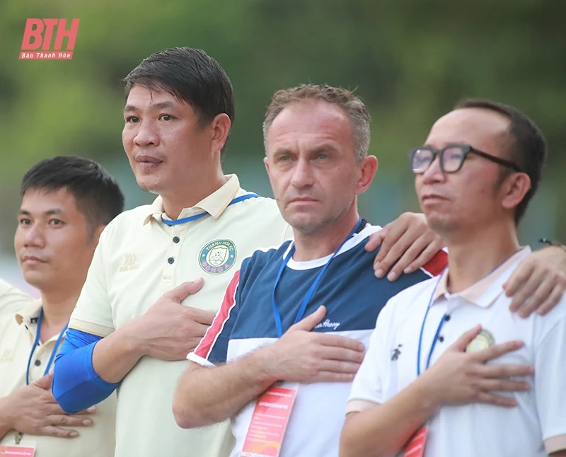 Tuyên dương, khen thưởng đội U19 Đông Á Thanh Hóa giành chức vô địch giải bóng đá U19 quốc gia năm 2023