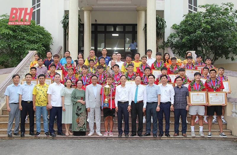 Tuyên dương, khen thưởng đội U19 Đông Á Thanh Hóa giành chức vô địch giải bóng đá U19 quốc gia năm 2023