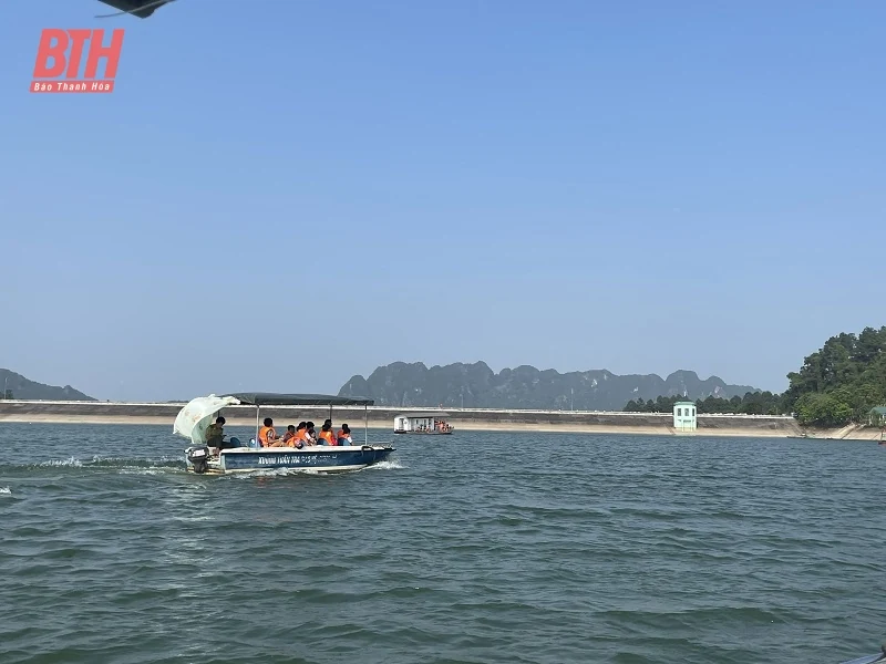 Thanh Hóa đón gần 1,2 triệu lượt khách du lịch trong kỳ nghỉ lễ 30-4 và 1-5