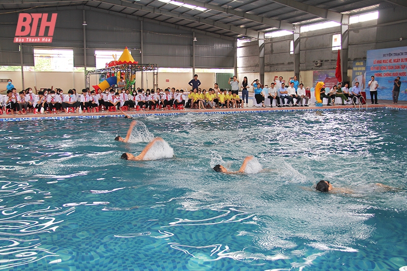Thạch Thành khai mạc Ngày Olympic trẻ em và phát động toàn dân tập luyện môn bơi