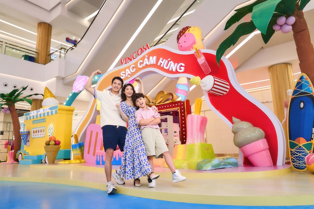 Cùng Vincom “Sạc đầy cảm hứng” đón Hè sang tràn hứng khởi