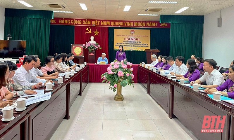 Đoàn công tác Ủy ban MTTQ tỉnh Đồng Nai dâng hương tưởng niệm Chủ tịch Hồ Chí Minh tại Thanh Hóa