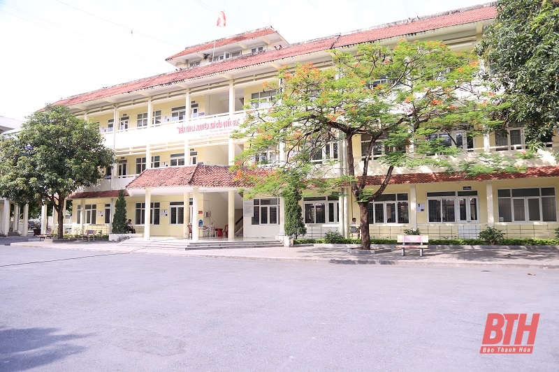 Kỳ thi tuyển sinh vào lớp 10 Trường THPT Chuyên Lam Sơn kết thúc an toàn, nghiêm túc, đúng quy chế