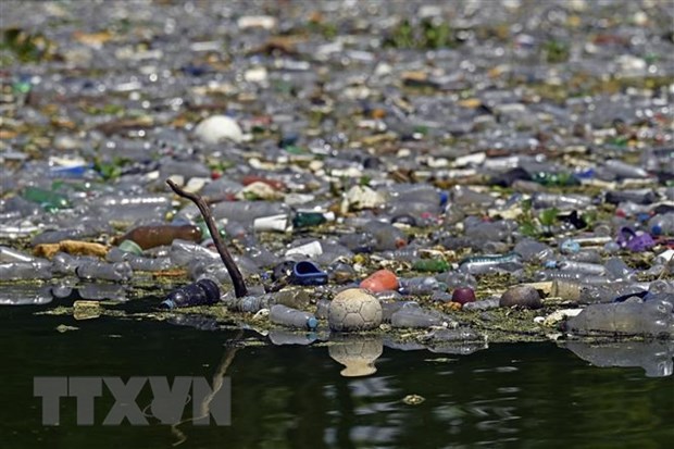 Khoảng 19 đến 23 triệu tấn rác thải nhựa đang đọng ở sông, hồ và biển
